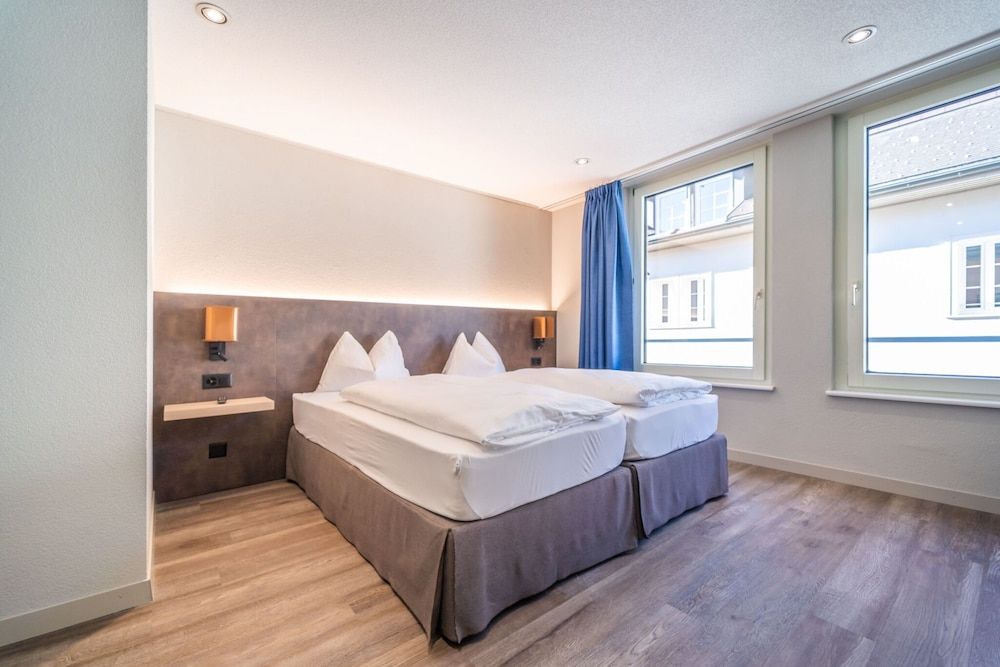 undefined The Guesthouse by the Hey Hotel 6