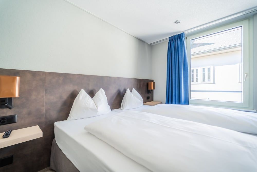 undefined The Guesthouse by the Hey Hotel 9