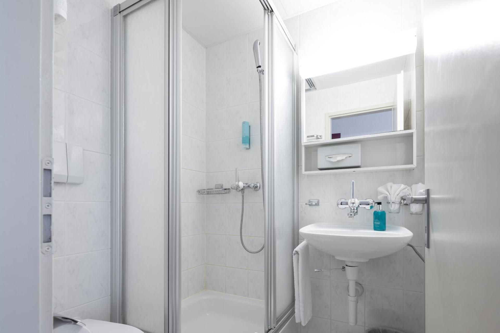 undefined Hotel Lötschberg 10