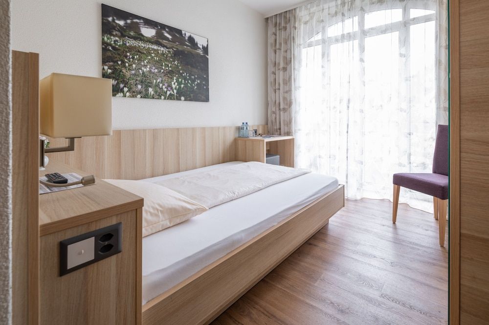 undefined Hotel Lötschberg 10