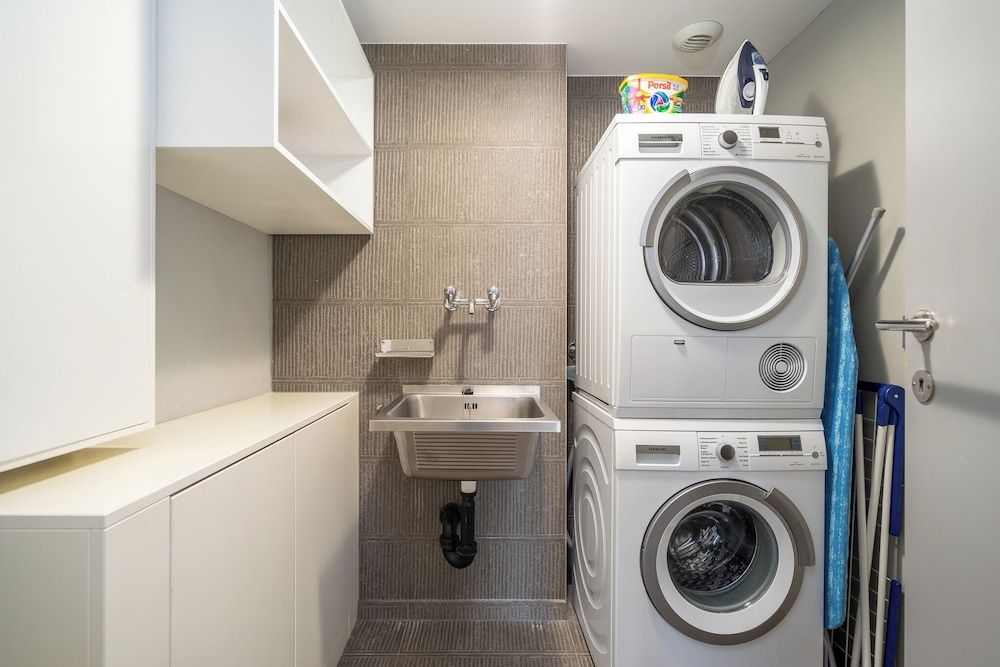 Montreux Lake View Apartments and Spa Luxury Apartment, 3 Bedrooms, Lake View 7