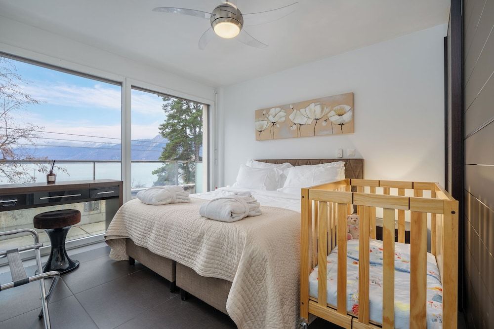 undefined Montreux Lake View Apartments and Spa 5