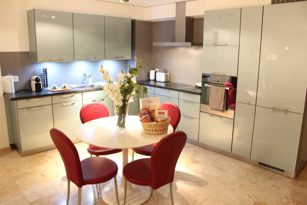 undefined Montreux Lake View Apartments City Centre 7