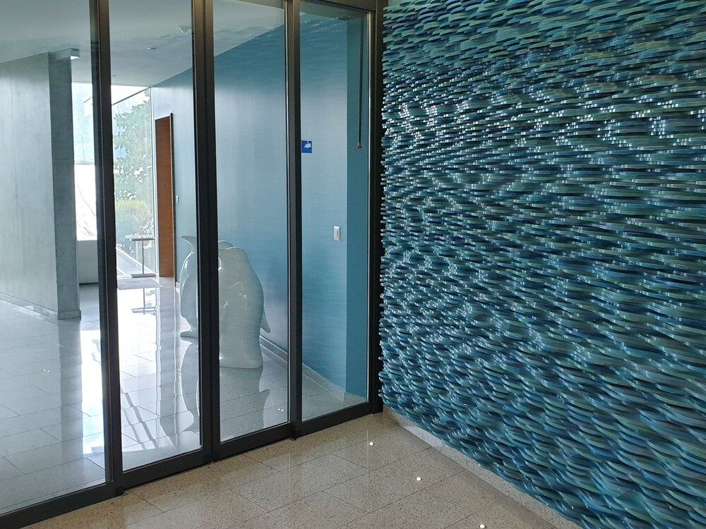 undefined The View Montreux 3