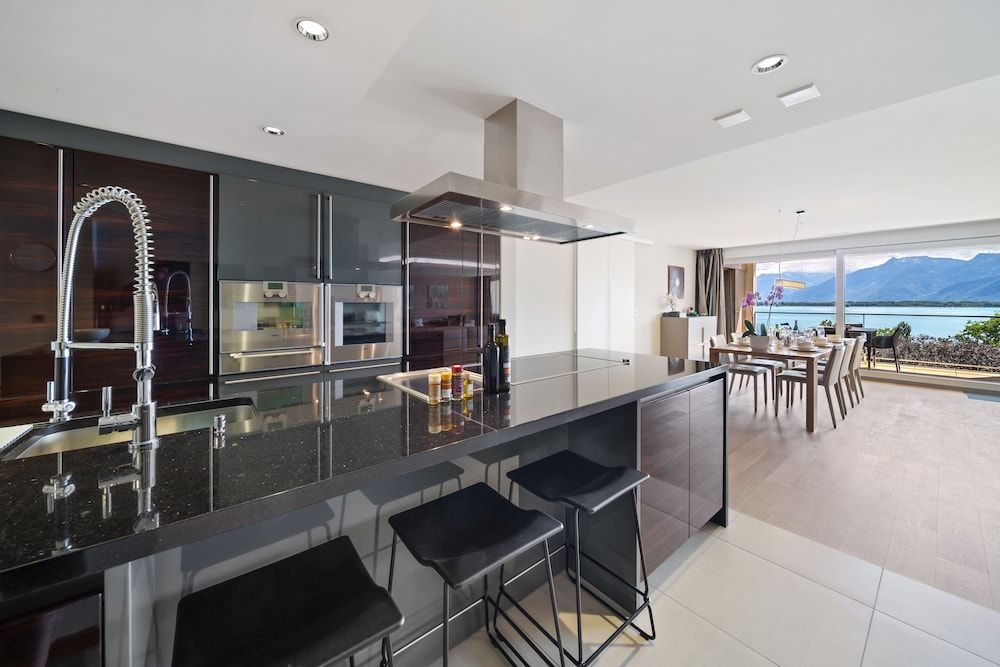 undefined Montreux Panoramic Views 4BD Apartment 8