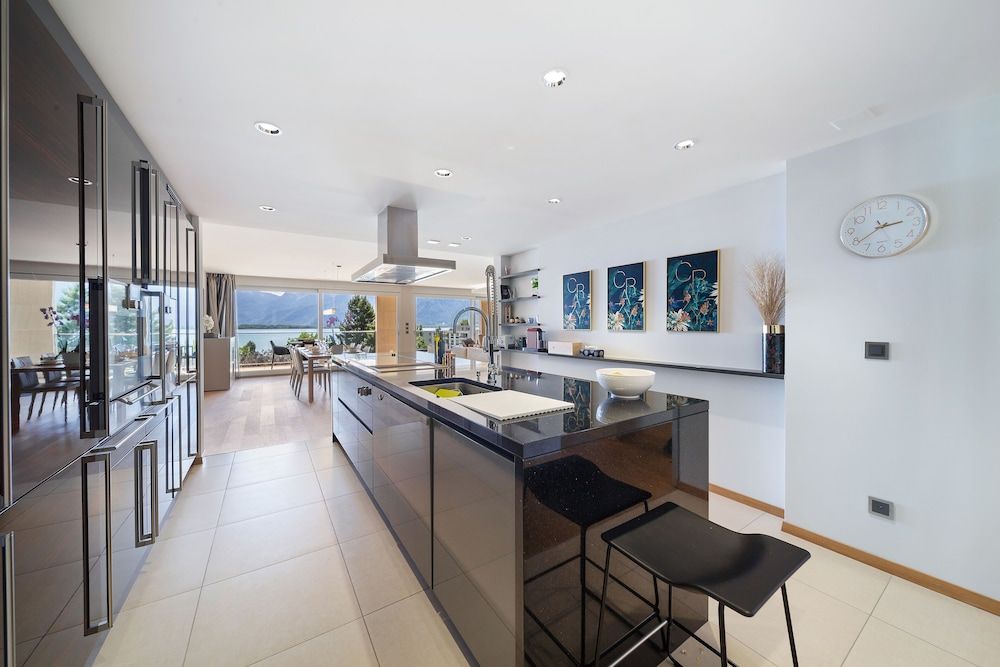 undefined Montreux Panoramic Views 4BD Apartment 3