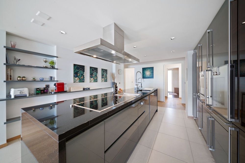 undefined Montreux Panoramic Views 4BD Apartment 5