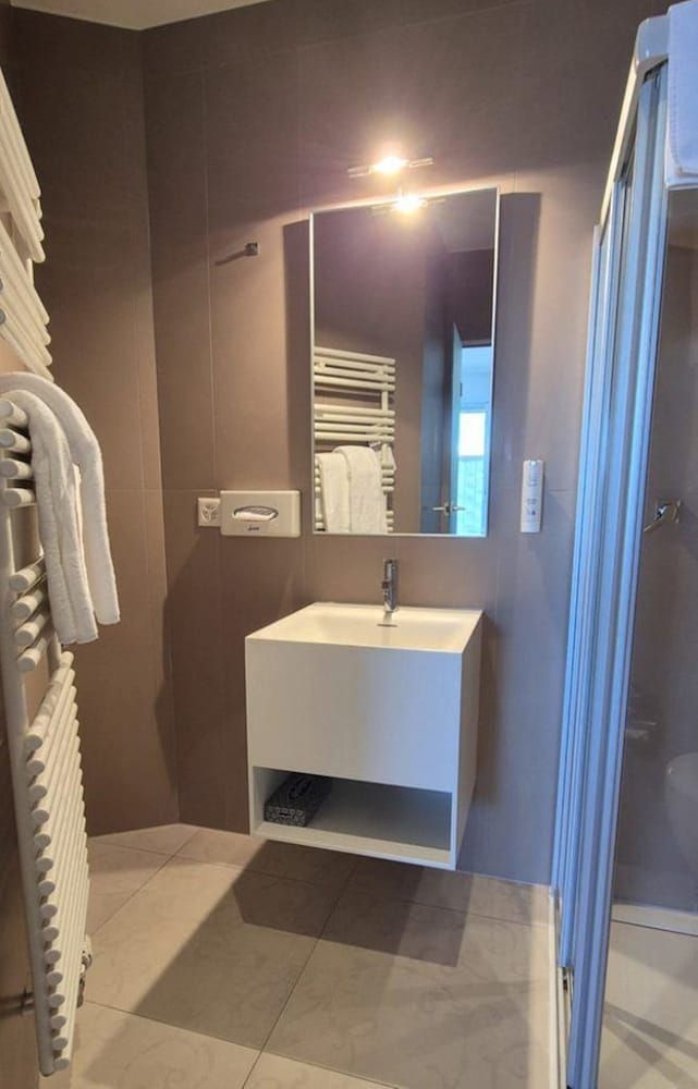 undefined Hôtel de la Rouvenaz 10