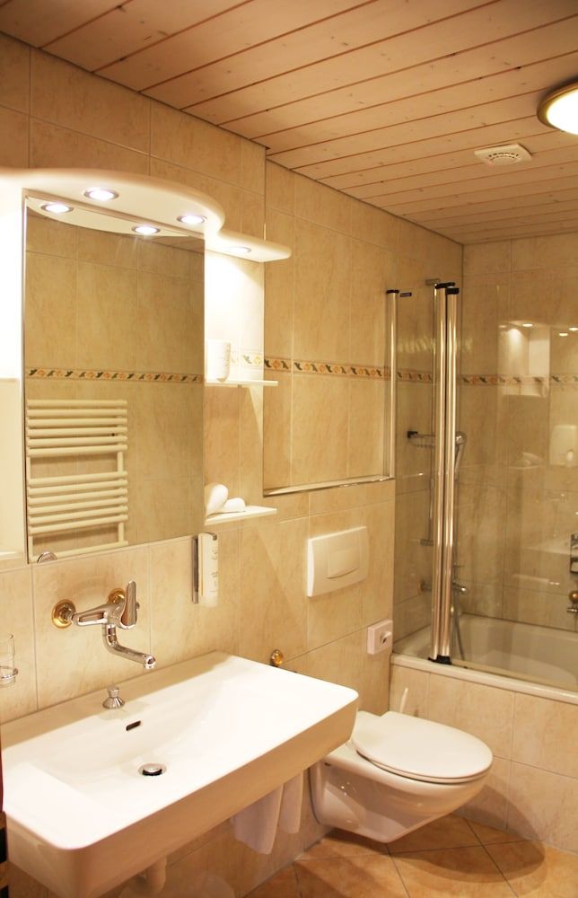 Eigerblick Standard Twin Room 5