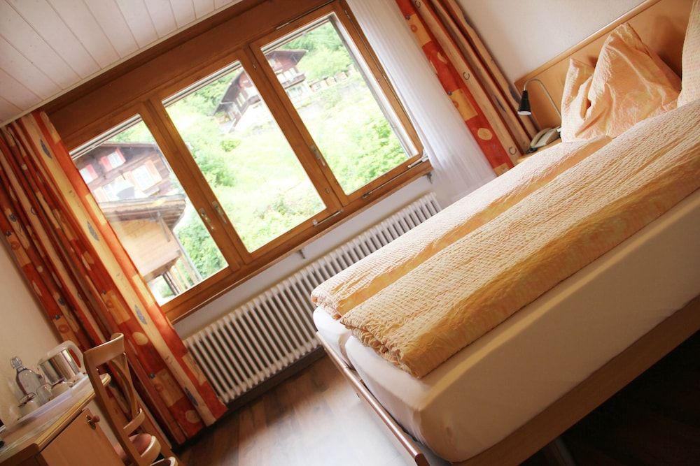 Eigerblick Standard Twin Room 2