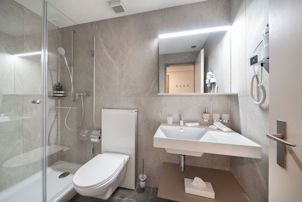 Grindelwalderhof Double Room, Non Smoking 4