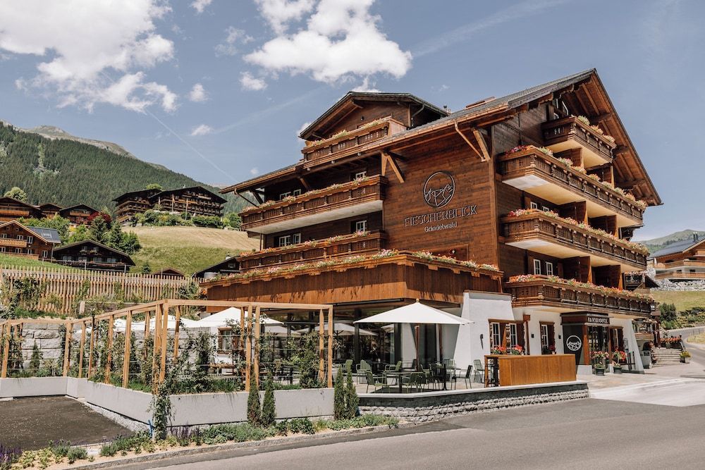 undefined Hotel Fiescherblick 6