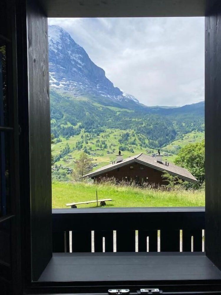 Eiger View Alpine Lodge Business Twin Room 4