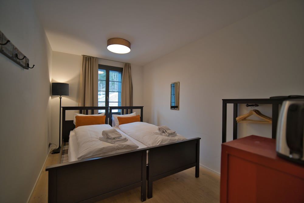 Eiger View Alpine Lodge Business Twin Room 2