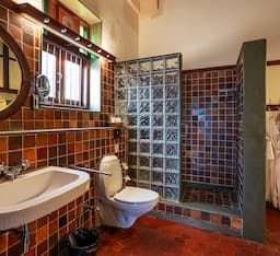 The House of MG Modern Heritage Classic Room 5