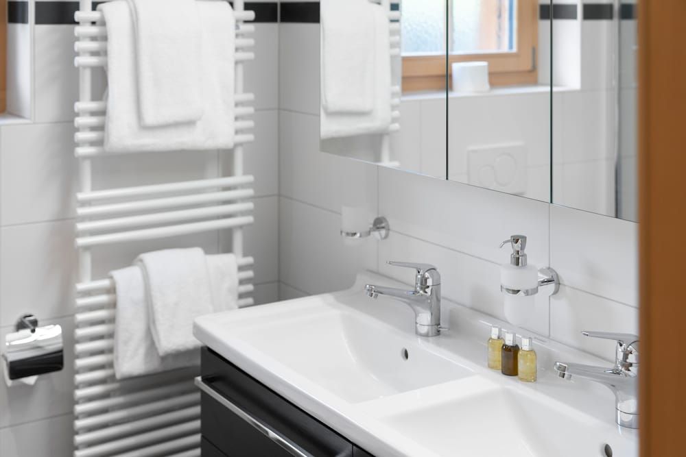 Chalet Alia and Apartments-Grindelwald by Swiss Hotel Apartments Luxury Chalet Alia, 5 Bedrooms, Sauna 24