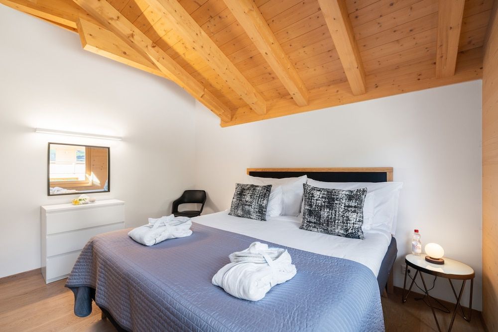 Chalet Alia and Apartments-Grindelwald by Swiss Hotel Apartments Columba Four Bedroom Apartment 4