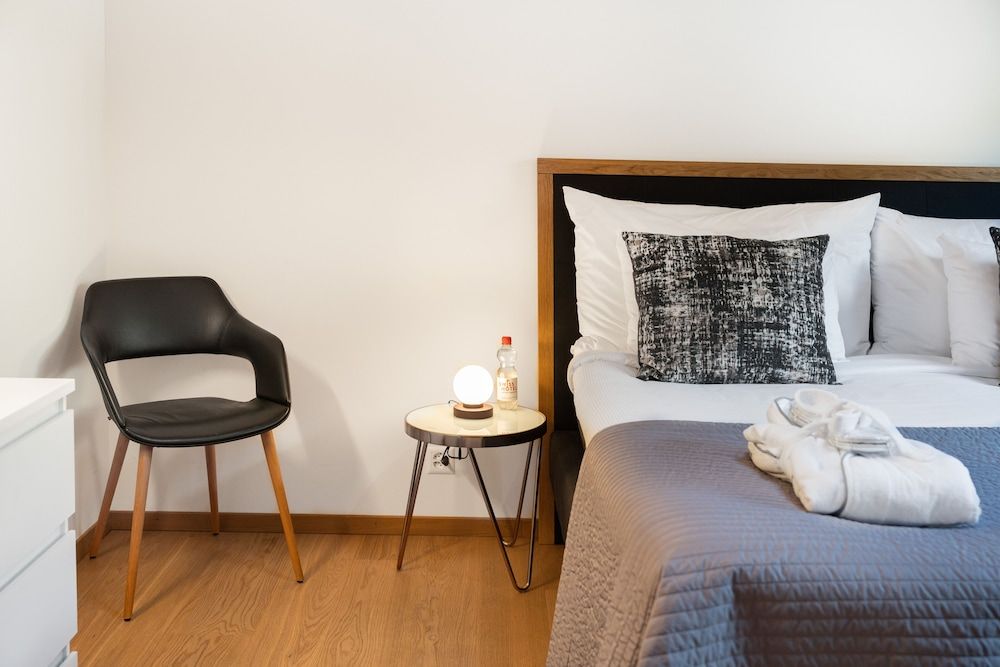 Chalet Alia and Apartments-Grindelwald by Swiss Hotel Apartments Columba Four Bedroom Apartment 6