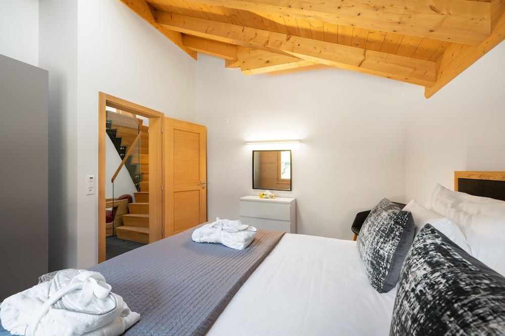 Chalet Alia and Apartments-Grindelwald by Swiss Hotel Apartments Columba Four Bedroom Apartment 7