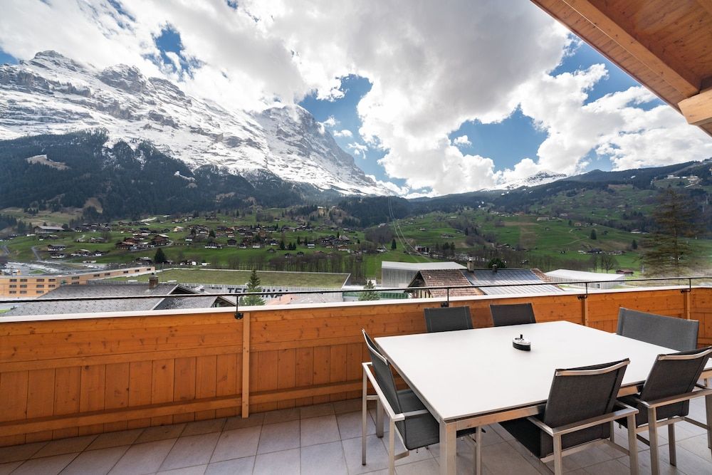 Chalet Alia and Apartments-Grindelwald by Swiss Hotel Apartments Antara Four Bedroom Apartment 15
