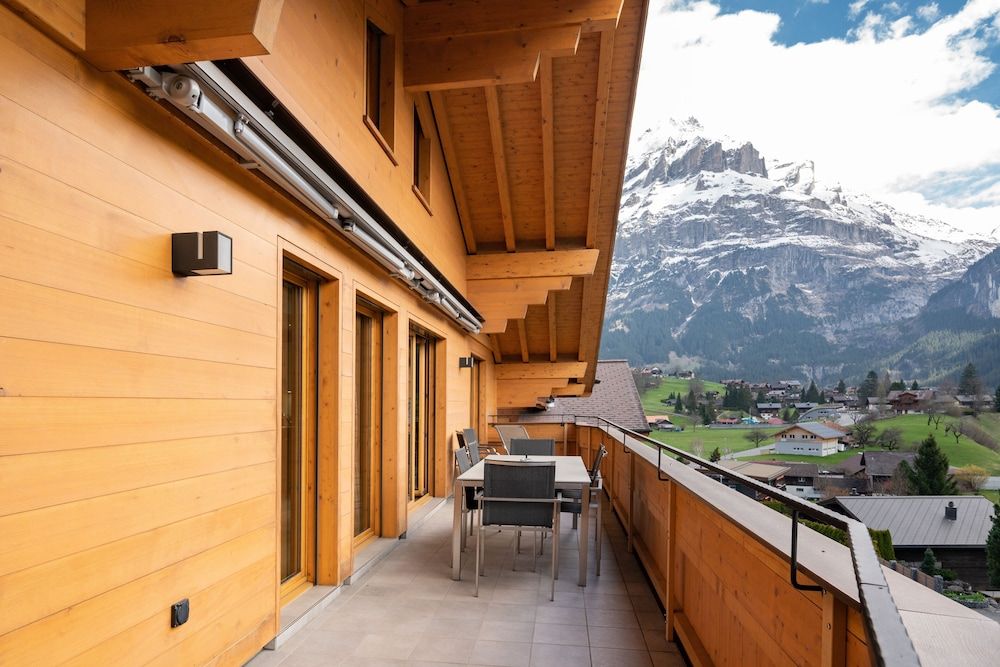 Chalet Alia and Apartments-Grindelwald by Swiss Hotel Apartments Antara Four Bedroom Apartment 12