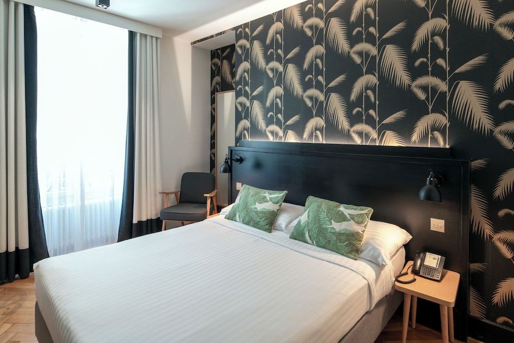 The Pax Hotel Double Room 2