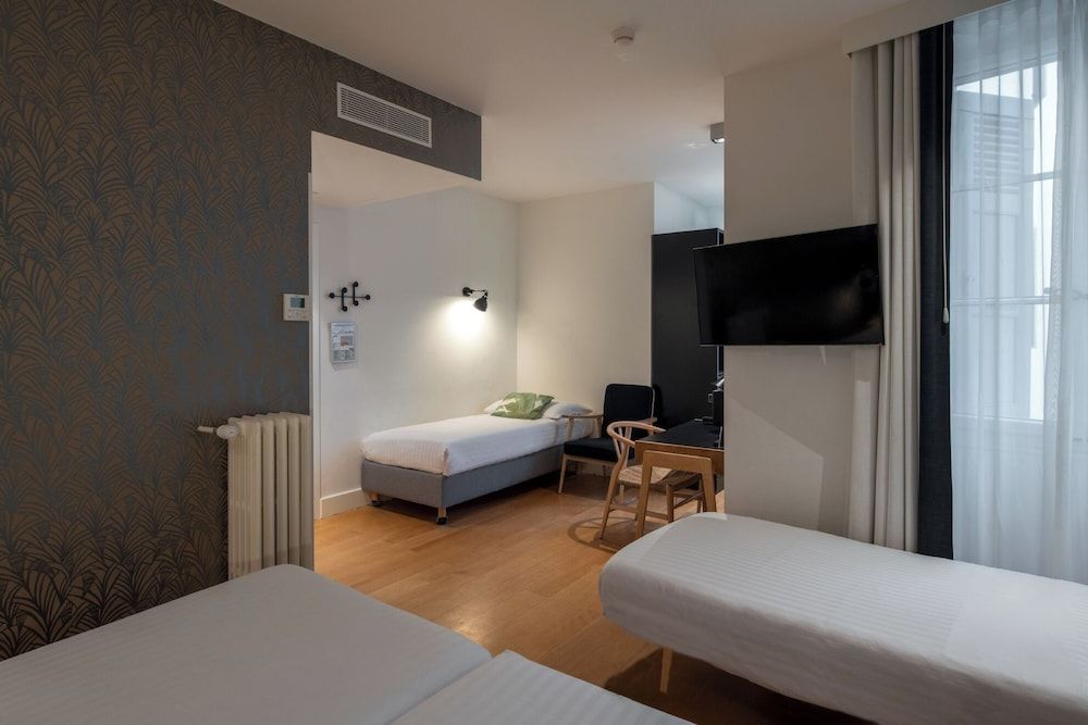 undefined The Pax Hotel 9