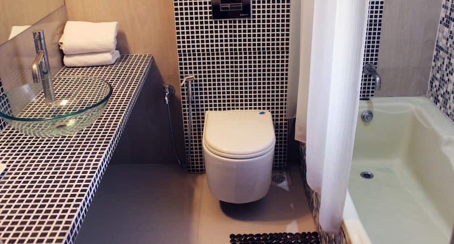 Hotel Crown Deluxe Room (Twin Bed) 3