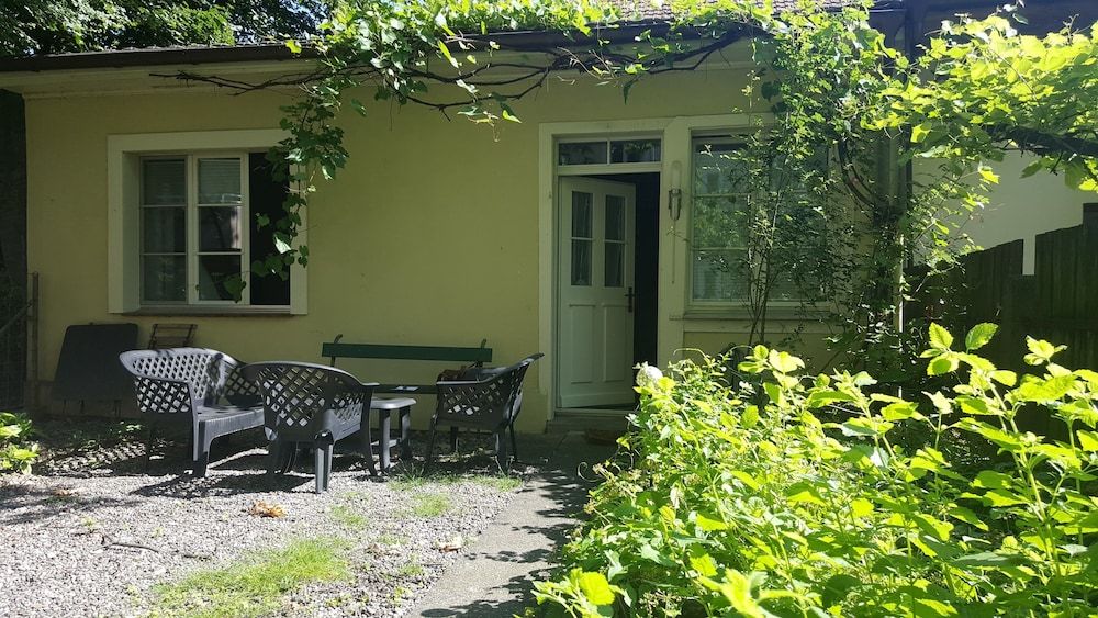 Basel Charme Apartments Bungalow 9