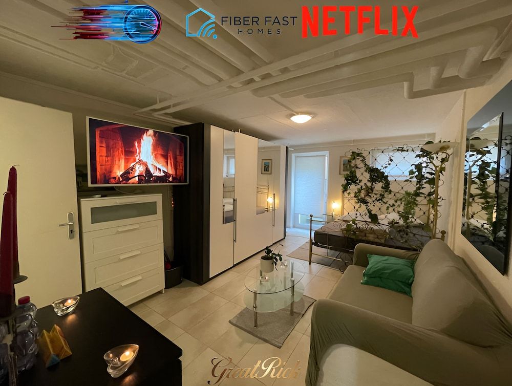 undefined Beautiful Place Cozy Super Fast Wifi 3 min From the River 9