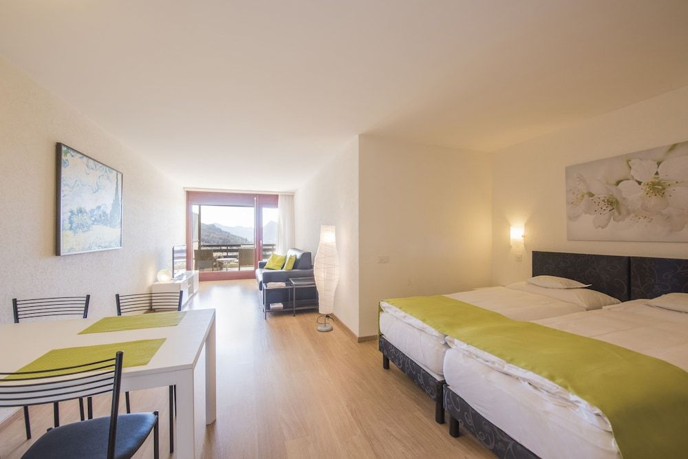 Centro Cadro Panoramica Family Suite, 1 Queen Bed with Sofa bed, Lake View 5