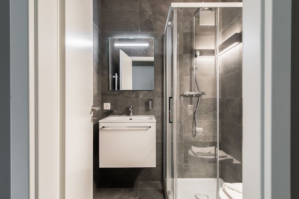 Minerva Apartments MINERVA 403 6