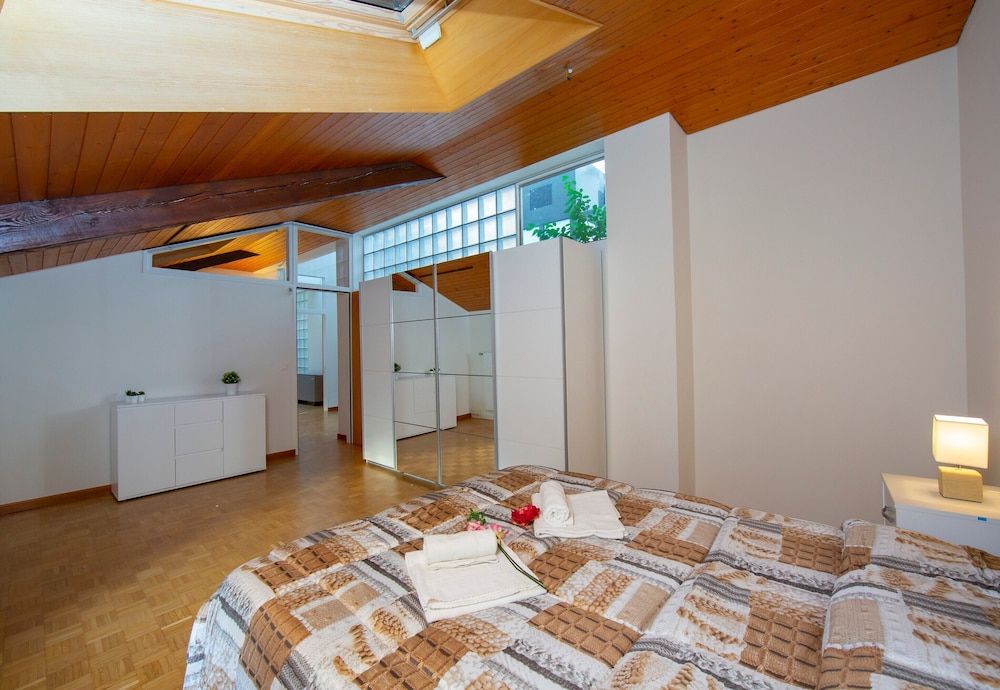 undefined Mansarda Gargantini 8