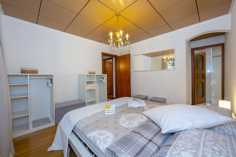 Chiara's Home Family Apartment, 2 Bedrooms, 2 Bathrooms, Mountainside (Chiara's Home) 3