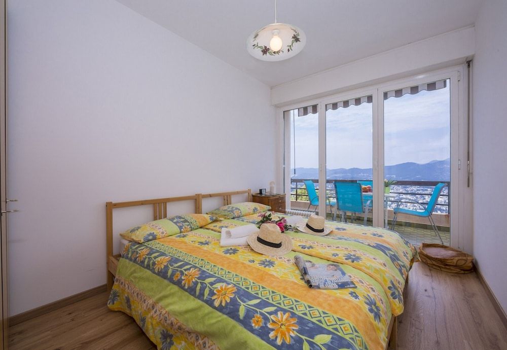 Aldesago Panoramica Family Apartment, 2 Bedrooms, 2 Bathrooms, Mountainside (Aldesago Panoramica) 9