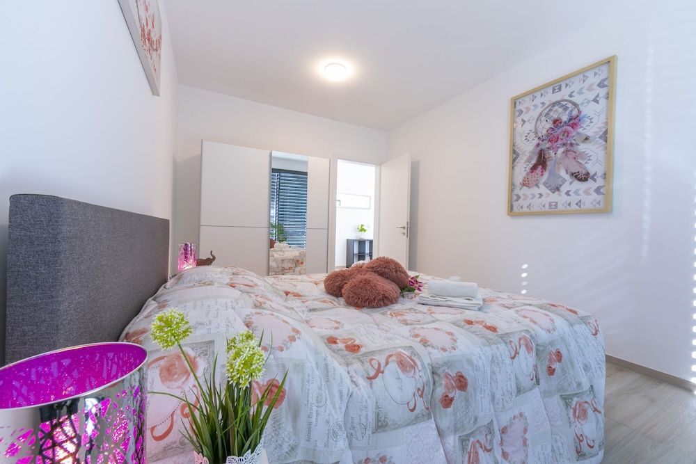 Family Apartment, 1 Bedroom (Charming Home)