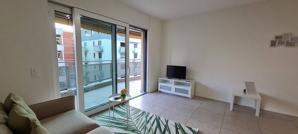 undefined Central Brand New Apartment With Private Parking 10