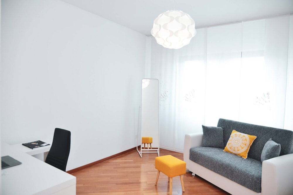 One & Only 🎖central City Penthouse Apartment, 3 Bedrooms, Accessible, Smoking 24