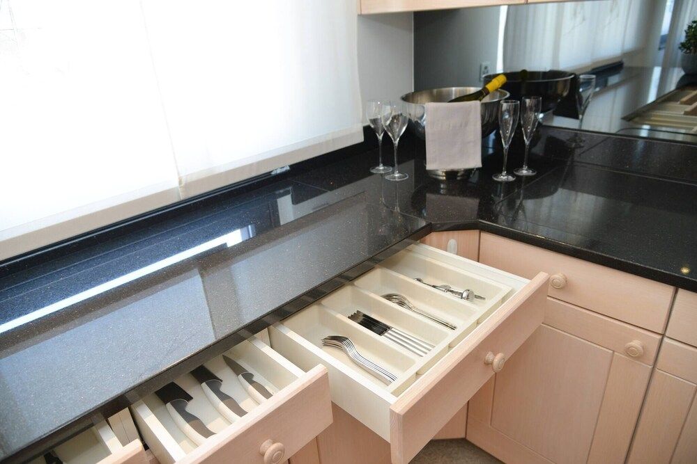 One & Only 🎖central City Penthouse Apartment, 3 Bedrooms, Accessible, Smoking 21