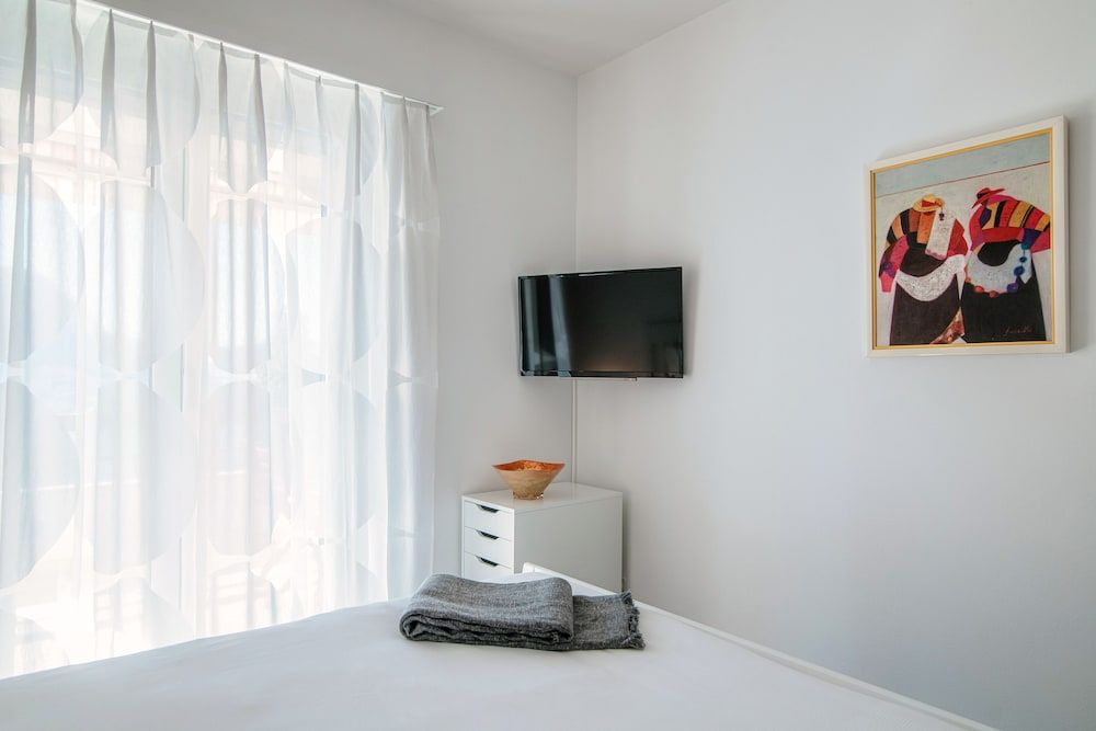 undefined Luce di Lago 8