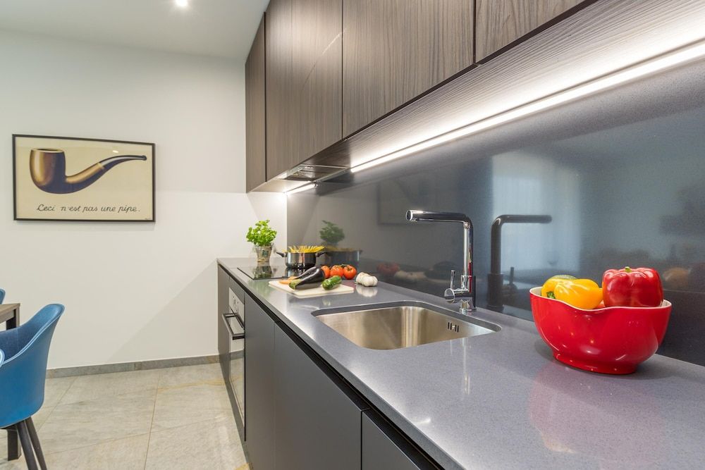 undefined Icon H 603 Suite Executive 10