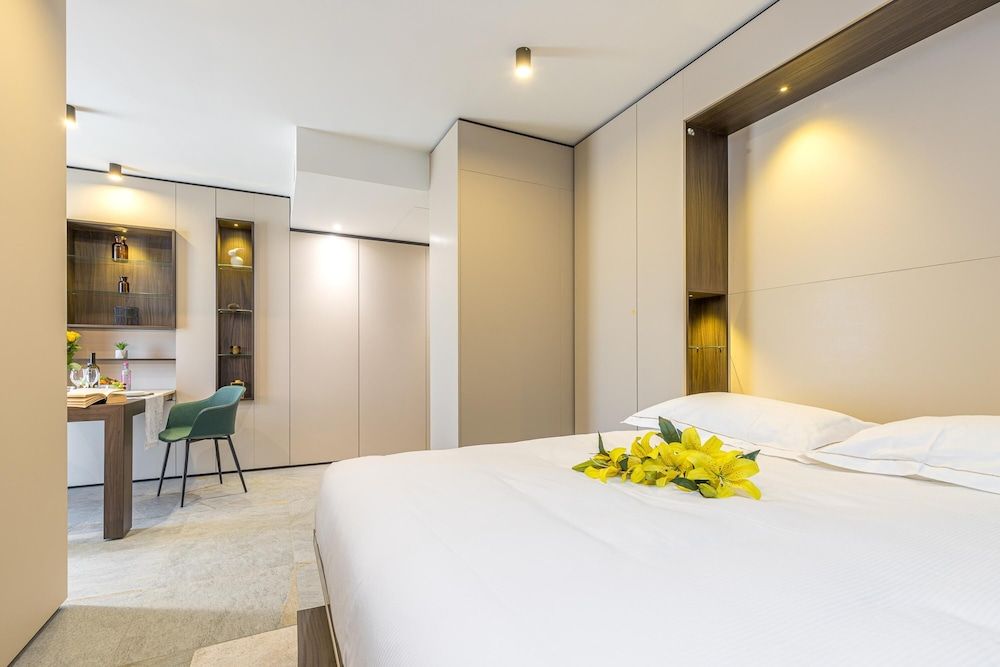 undefined Icon H 403 Suite Micro Living