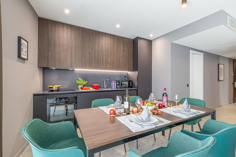 undefined Icon H 602 Suite Executive 9