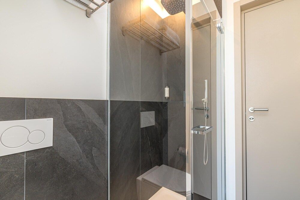 Icon H 204 Suite Micro-living Family Studio (ICON H 204 Suite Micro-Living) 4