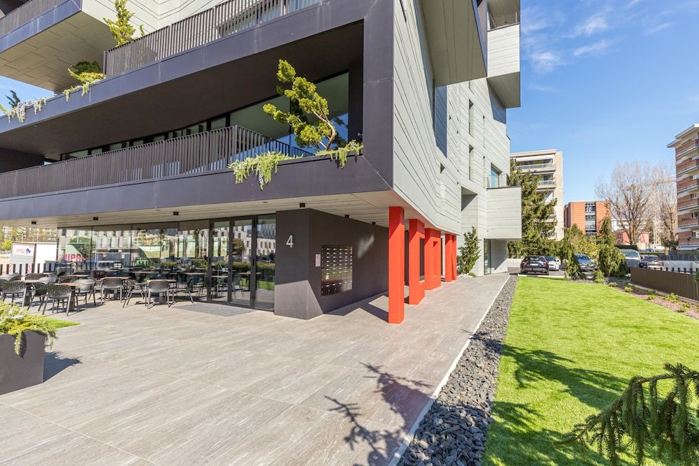 undefined Icon H 401 Suite Business 8