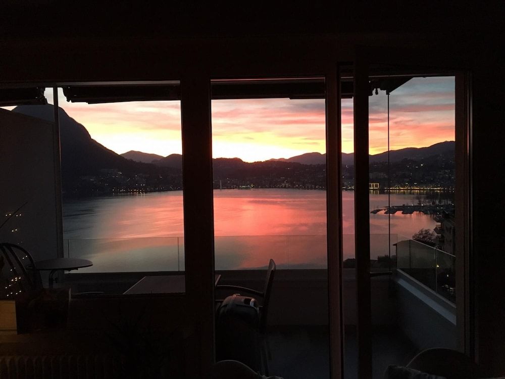 undefined Breathtaking View for a Romantic Stay 8