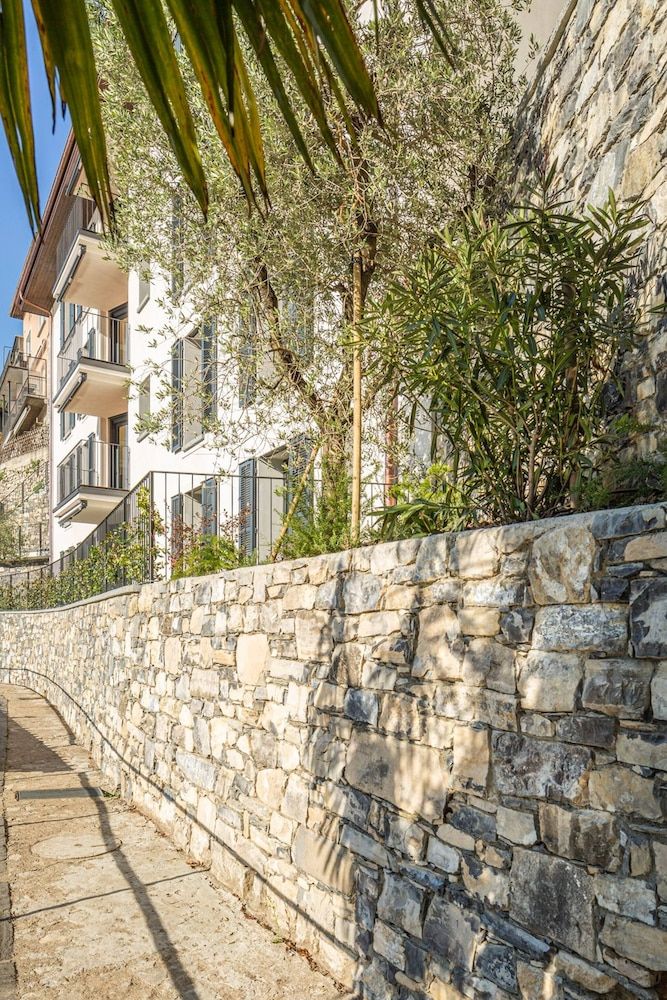 One & Only Il Cammino Penthouse Apartment, 2 Bedrooms, Balcony, Lake View 47