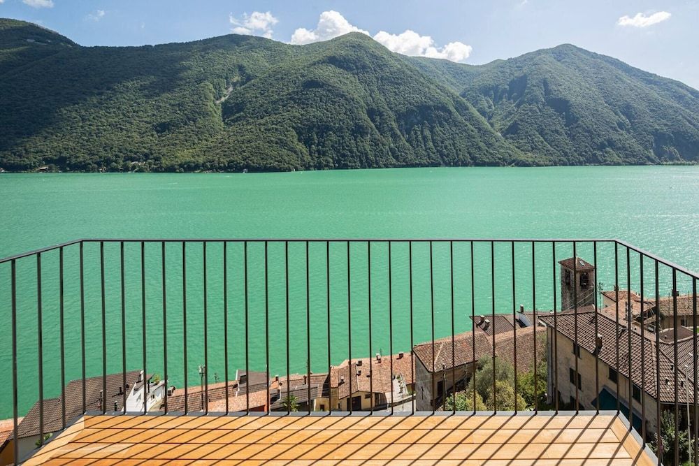 One & Only Il Cammino Penthouse Apartment, 2 Bedrooms, Balcony, Lake View 44