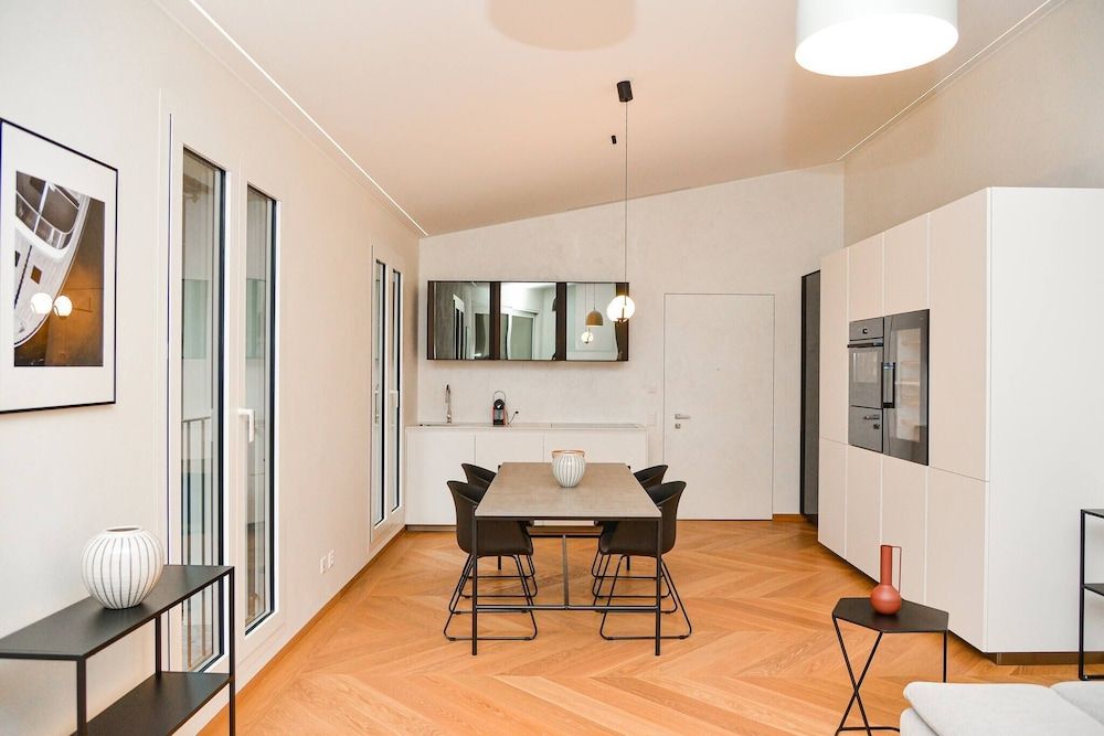 One & Only Il Cammino Penthouse Apartment, 2 Bedrooms, Balcony, Lake View 19