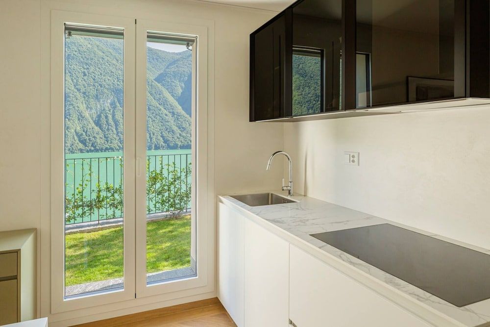 One & Only Il Cammino Penthouse Apartment, 2 Bedrooms, Balcony, Lake View 60